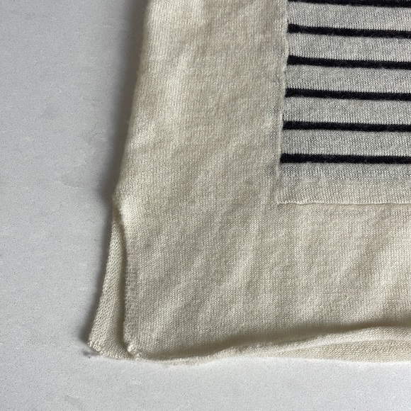 Not Shy Striped Cashmere sweater - Picture 7 of 7